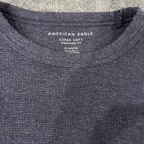 Men’s American Eagle Long Sleeve Thermal - Picture 2 of 3